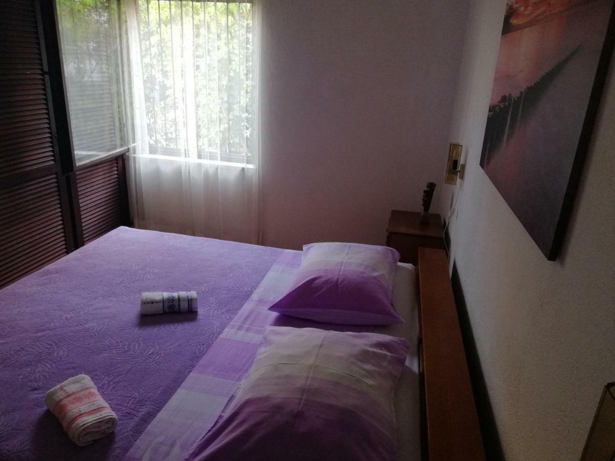Vacation Home Mirjana Сегет Враница Екстериор снимка